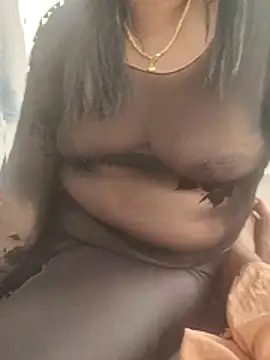 lovelycouples95 online show from 03/31/26, 11:34