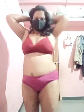 Snapshot of Miss-Dolly07 chatting on 03/12/26, 04:44 Miss-Dolly07 online show from 03/12/26, 04:44