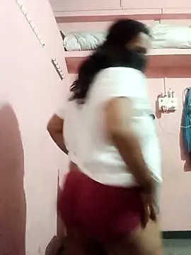 Snapshot of Miss-Dolly07 chatting on 03/23/26, 04:40 Miss-Dolly07 online show from 03/23/26, 04:40