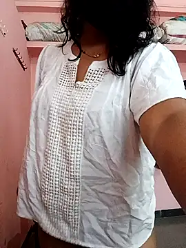 Snapshot of Miss-Dolly07 chatting on 03/29/26, 05:31 Miss-Dolly07 online show from 03/29/26, 05:31