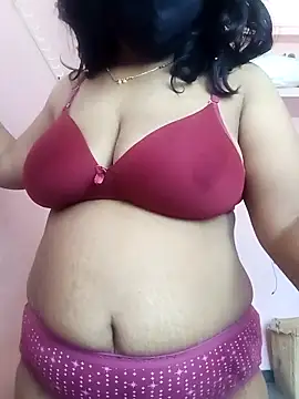 Snapshot of Miss-Dolly07 chatting on 04/06/26, 05:30 Miss-Dolly07 online show from 04/06/26, 05:30