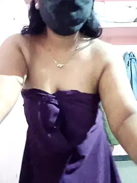 Snapshot of Miss-Dolly07 chatting on 05/20/26, 04:59 Miss-Dolly07 online show from 05/20/26, 04:59