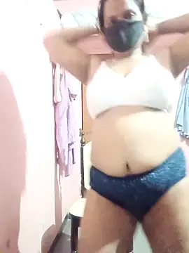 Snapshot of Miss-Dolly07 chatting on 04/13/26, 04:55 Miss-Dolly07 online show from 04/13/26, 04:55