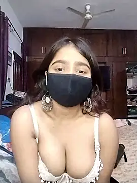Snapshot of Ishaa_22 chatting on 03/28/26, 08:10 Ishaa 22 online show from 03/28/26, 08:10