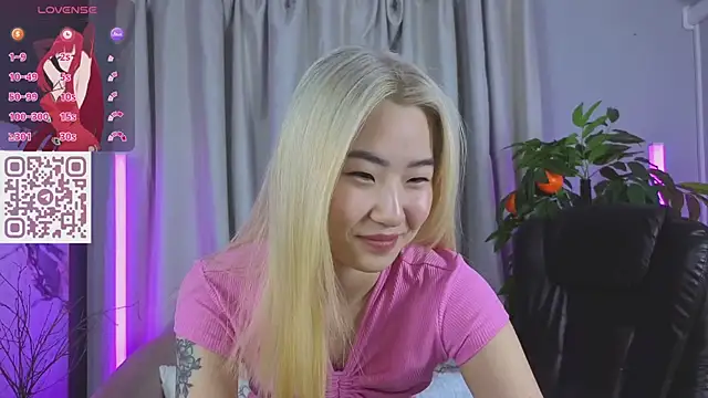 YunnaLuv online show from 03/04/26, 01:02