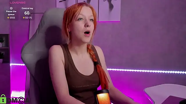 Emma Dusk online show from 05/15/26, 12:19