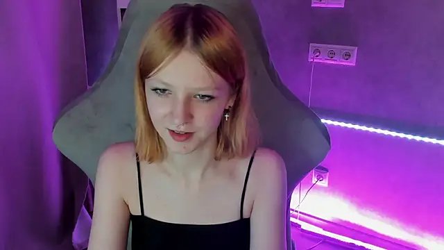 Snapshot of Emma_Dusk chatting on 07/11/26, 01:06 Emma Dusk online show from 07/11/26, 01:06