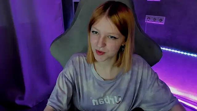 Snapshot of Emma_Dusk chatting on 07/09/26, 01:06 Emma Dusk online show from 07/09/26, 01:06