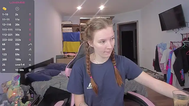 Mary Blu online show from 11/29/25, 10:48