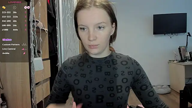 Snapshot of Mary_Blu chatting on 09/10/25, 06:56 Mary Blu online show from 09/10/25, 06:56