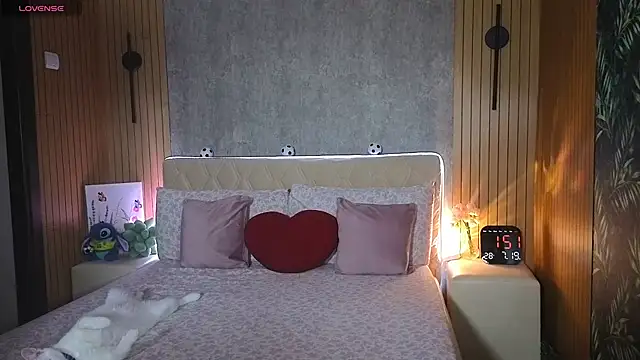KatarinaHeaven online show from 07/18/26, 10:51