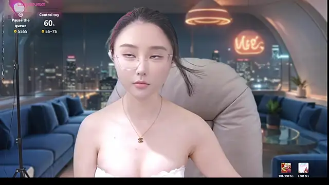 youyou-8 online show from 06/12/26, 04:54