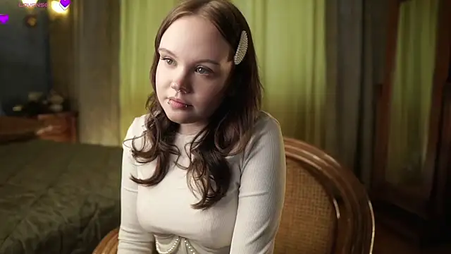 LeahAllsop online show from 04/04/26, 03:13