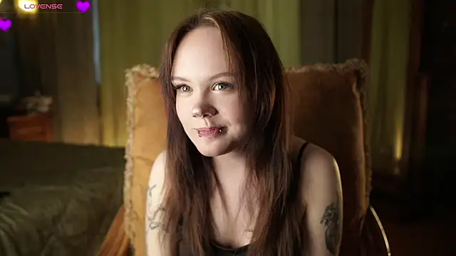 LeahAllsop online show from 04/24/26, 04:25