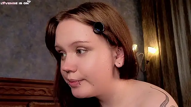 Snapshot of LeahAllsop chatting on 06/29/26, 10:15 LeahAllsop online show from 06/29/26, 10:15