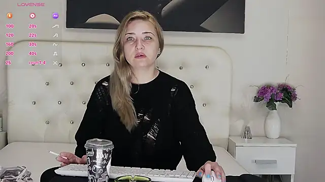 MellanieBliss online show from 04/23/26, 04:30