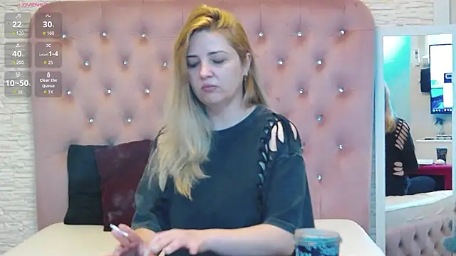 MellanieBliss online show from 05/05/26, 04:26