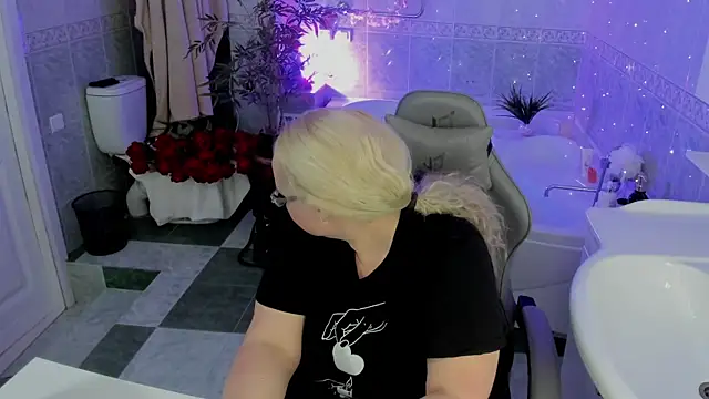 ViolaSmithh online show from 04/22/26, 09:38