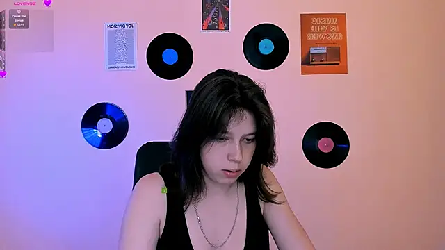 aria wild  online show from 06/13/26, 07:23