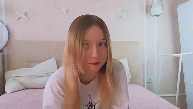 Snapshot of JillHolland chatting on 03/22/26, 10:06 JillHolland online show from 03/22/26, 10:06