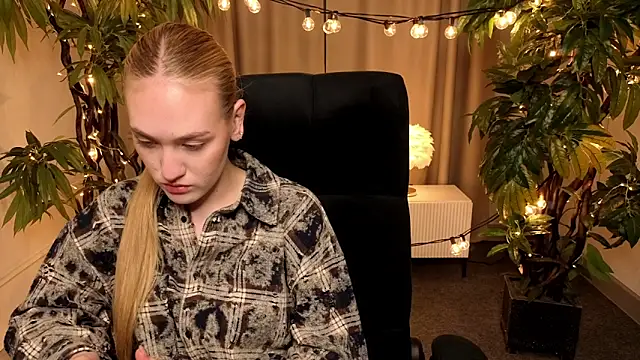 JenniferCamprell online show from 03/25/26, 04:17