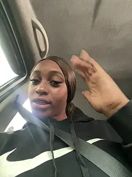 LiaTrainor online show from 03/25/26, 12:48