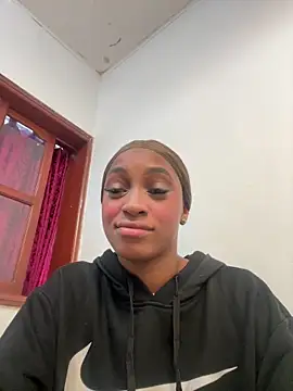 LiaTrainor online show from 03/12/26, 12:42