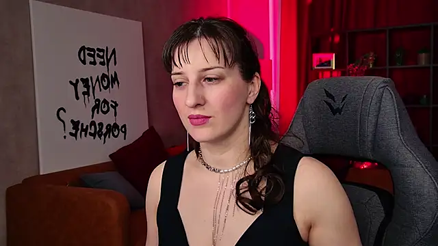 Snapshot of EmmaWheelers chatting on 03/29/26, 11:45 EmmaWheelers online show from 03/29/26, 11:45