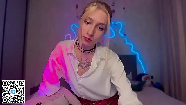 Emma Willson online show from 06/26/26, 06:25