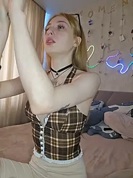 Emma Willson online show from 05/23/26, 12:15