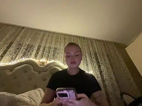 Snapshot of Maria_Smitt chatting on 03/04/26, 05:10 Maria Smitt online show from 03/04/26, 05:10