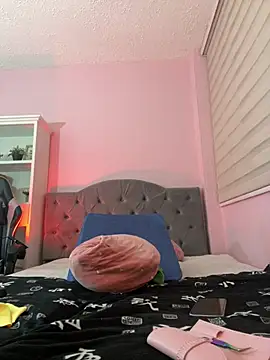 Franchezcaa  online show from 04/10/26, 01:18