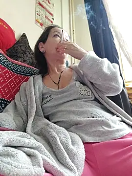 anayss17 online show from 04/14/26, 04:50