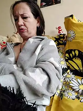 anayss17 online show from 03/19/26, 05:51