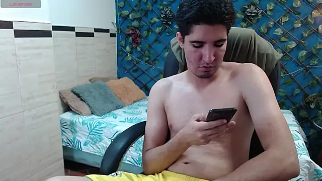 Roccoallegeri online show from 04/13/26, 12:31