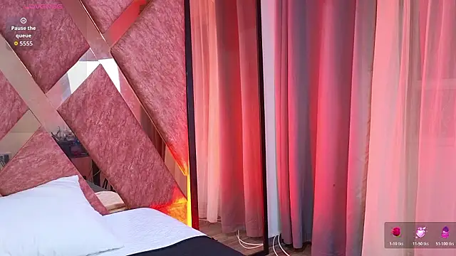 Emma Revees online show from 04/02/26, 03:35