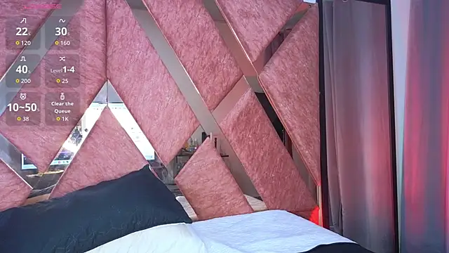 Emma Revees online show from 04/07/26, 03:19