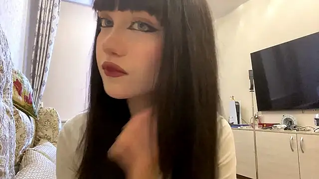 LoidaTrytten online show from 03/19/26, 01:44