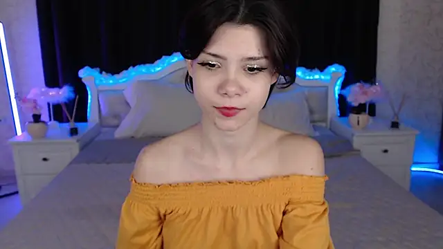 llittle-peachh online show from 03/06/26, 06:25