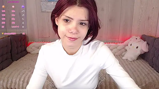 llittle-peachh online show from 04/13/26, 11:25