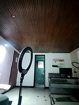 Im Luuu online show from 04/14/26, 11:04