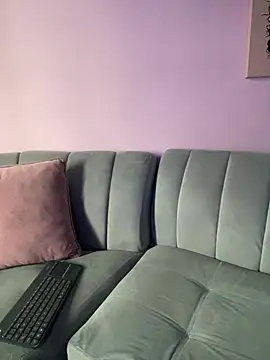 Im Luuu online show from 03/27/26, 01:12