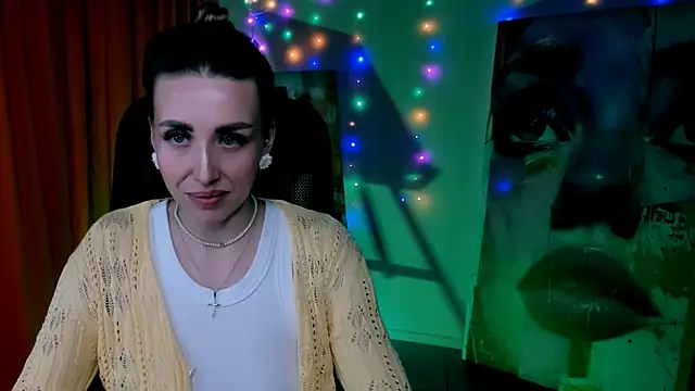 Snapshot of MonicaRiley chatting on 03/21/26, 11:47 MonicaRiley online show from 03/21/26, 11:47