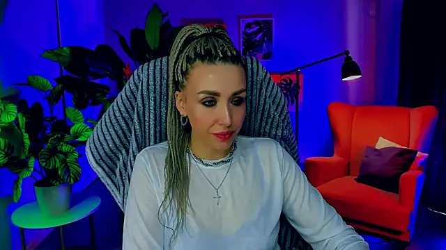Snapshot of MonicaRiley chatting on 04/23/26, 09:05 MonicaRiley online show from 04/23/26, 09:05