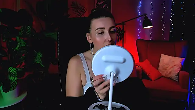 Snapshot of MonicaRiley chatting on 03/26/26, 12:58 MonicaRiley online show from 03/26/26, 12:58