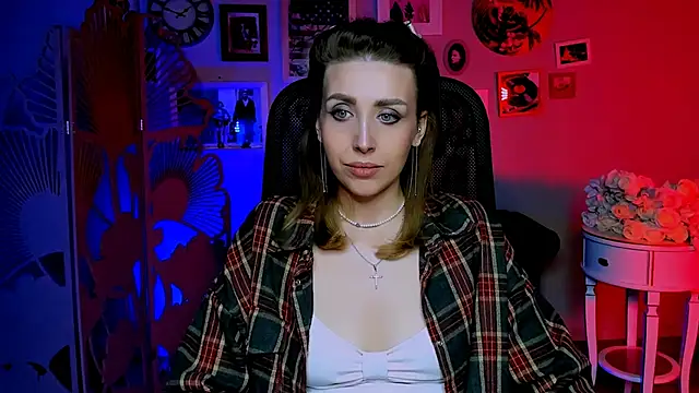 Snapshot of MonicaRiley chatting on 04/06/26, 09:54 MonicaRiley online show from 04/06/26, 09:54