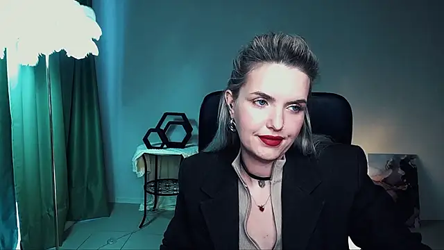 Snapshot of AliceSmite chatting on 05/28/26, 11:27 AliceSmite online show from 05/28/26, 11:27