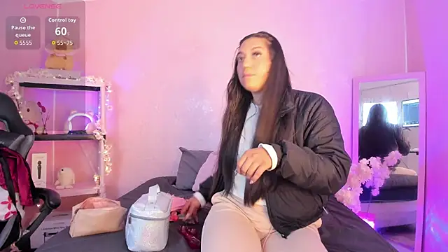 Emily Roussee online show from 05/13/26, 12:12