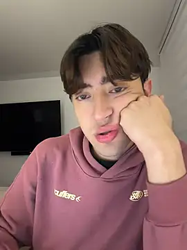 MatthewMoore  online show from 04/19/26, 04:13