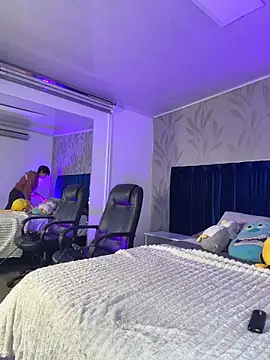 MatthewMoore  online show from 04/05/26, 01:01